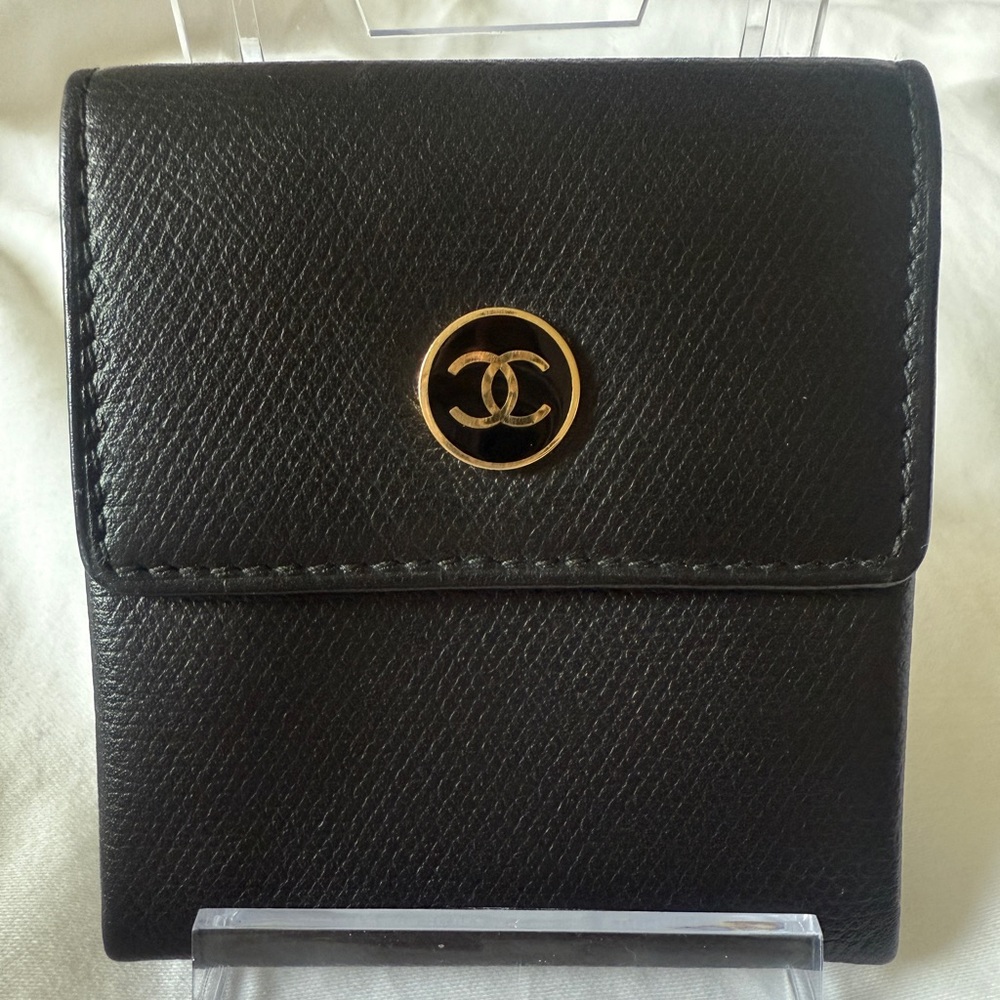 Chanel Vintage Black Caviar Leather Coin Purse/ Small Flap Wallet–Medallion CC